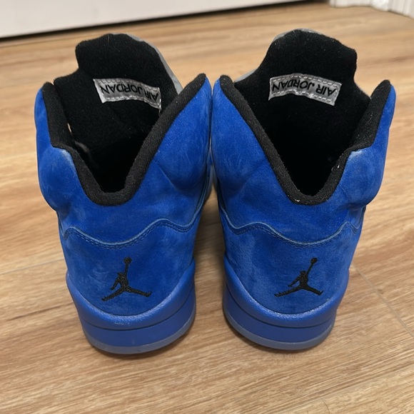 Jordan 5 retro blue suede tennis shoes - Picture 2 of 8